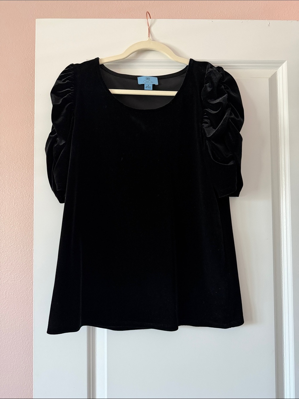 CeCe Black Velvet Puff-Sleeve Top